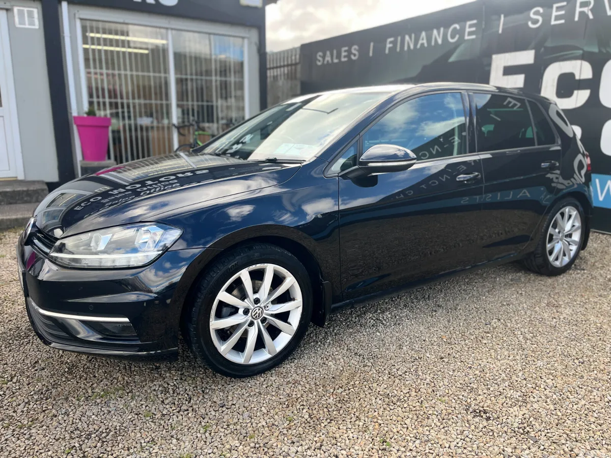 Volkswagen Golf Estate, Petrol, 2019, Black