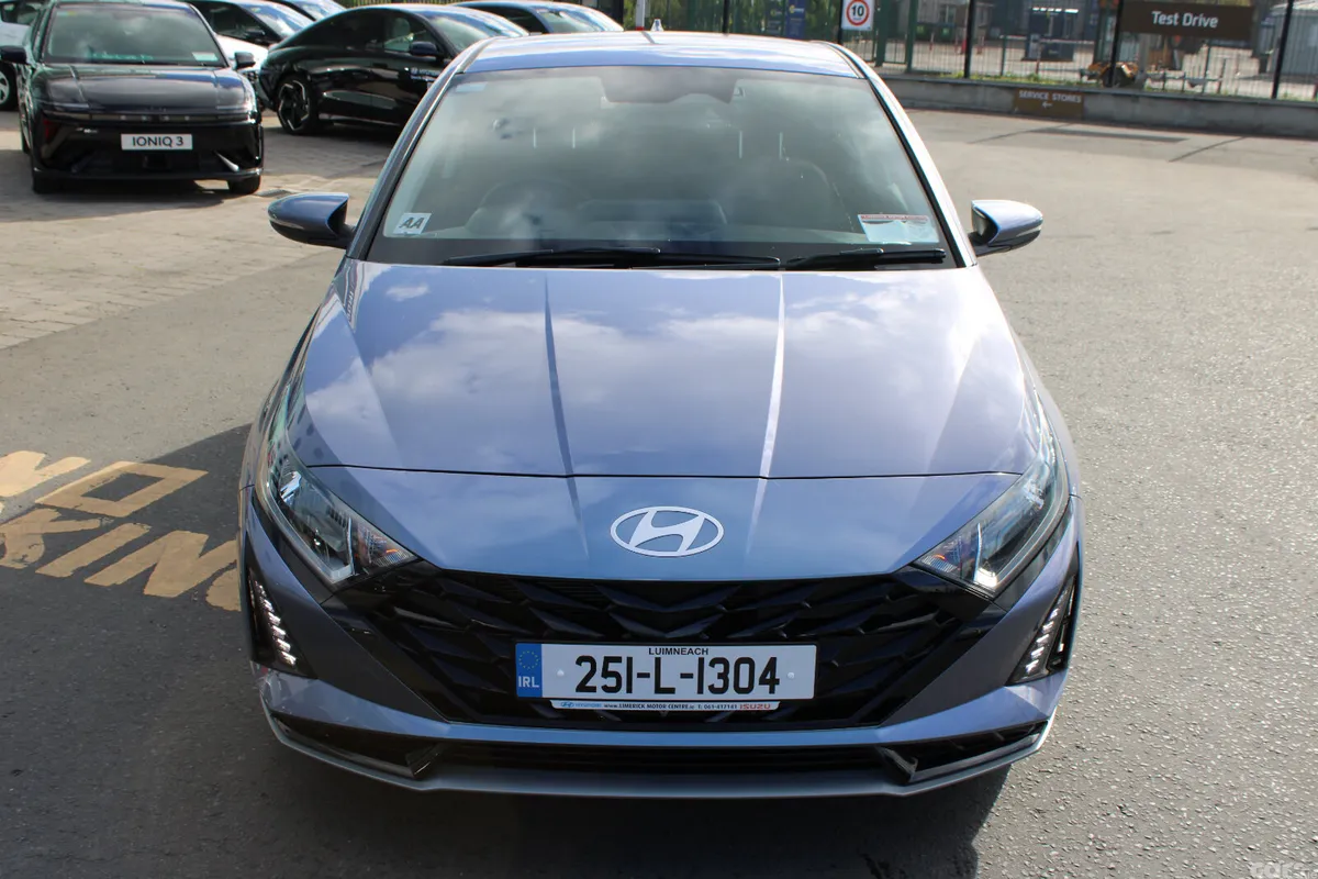 Hyundai i20 Hatchback, Petrol, 2025, Blue
