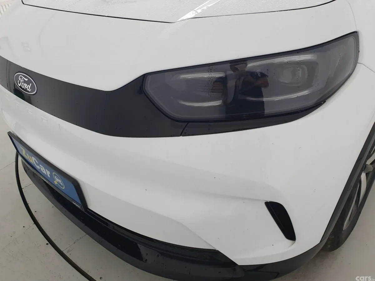Ford Capri SUV, Electric, 2025, White
