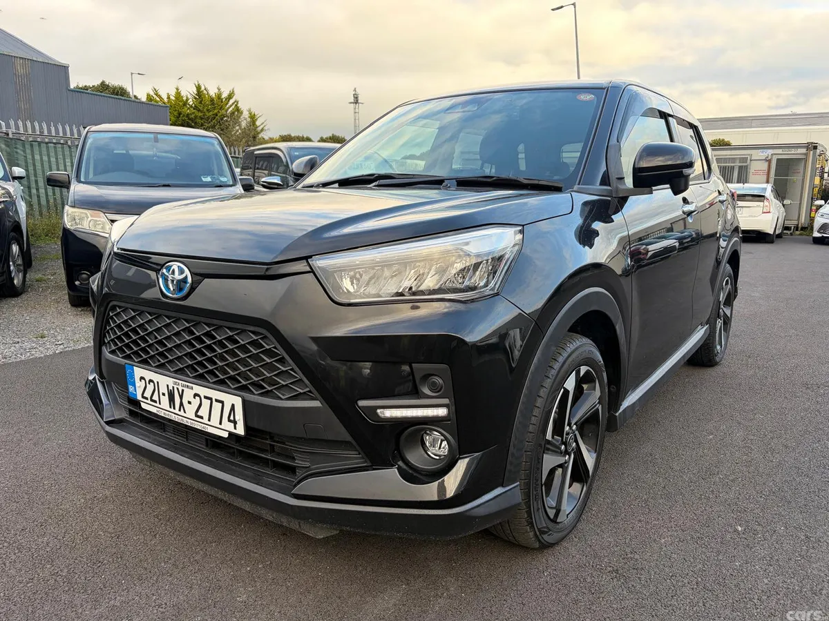Toyota Raize Hatchback, Petrol Hybrid, 2022, Black