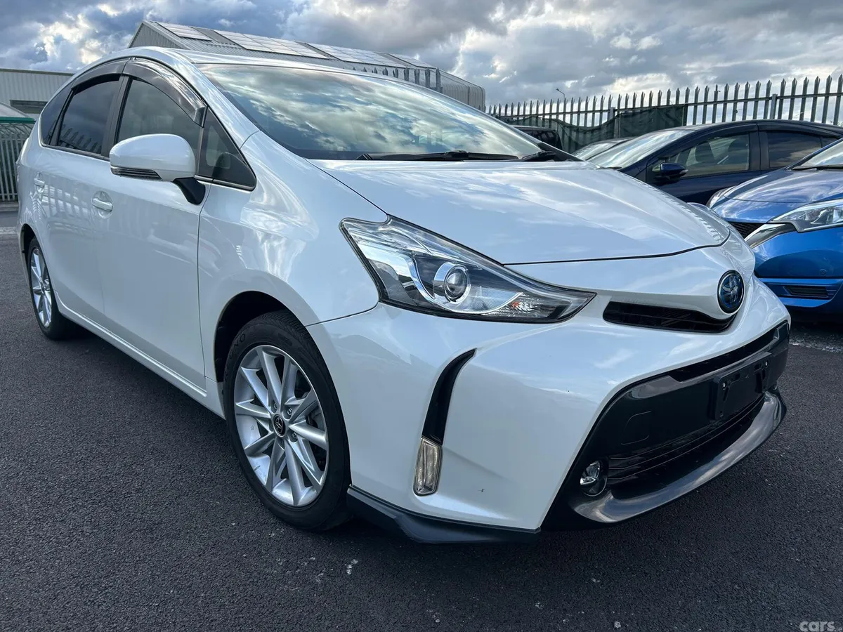 Toyota Prius MPV, Petrol Hybrid, 2020, White