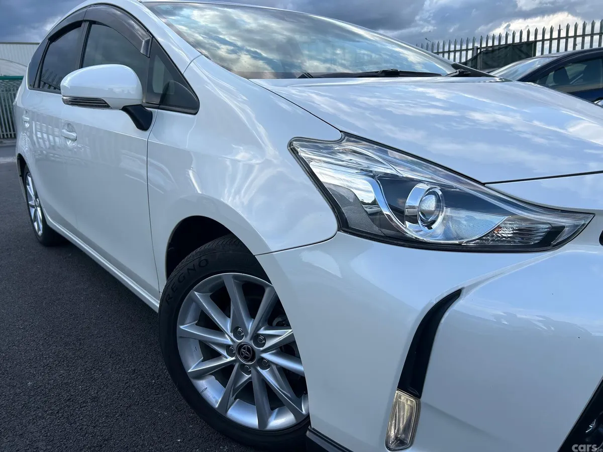 Toyota Prius MPV, Petrol Hybrid, 2020, White