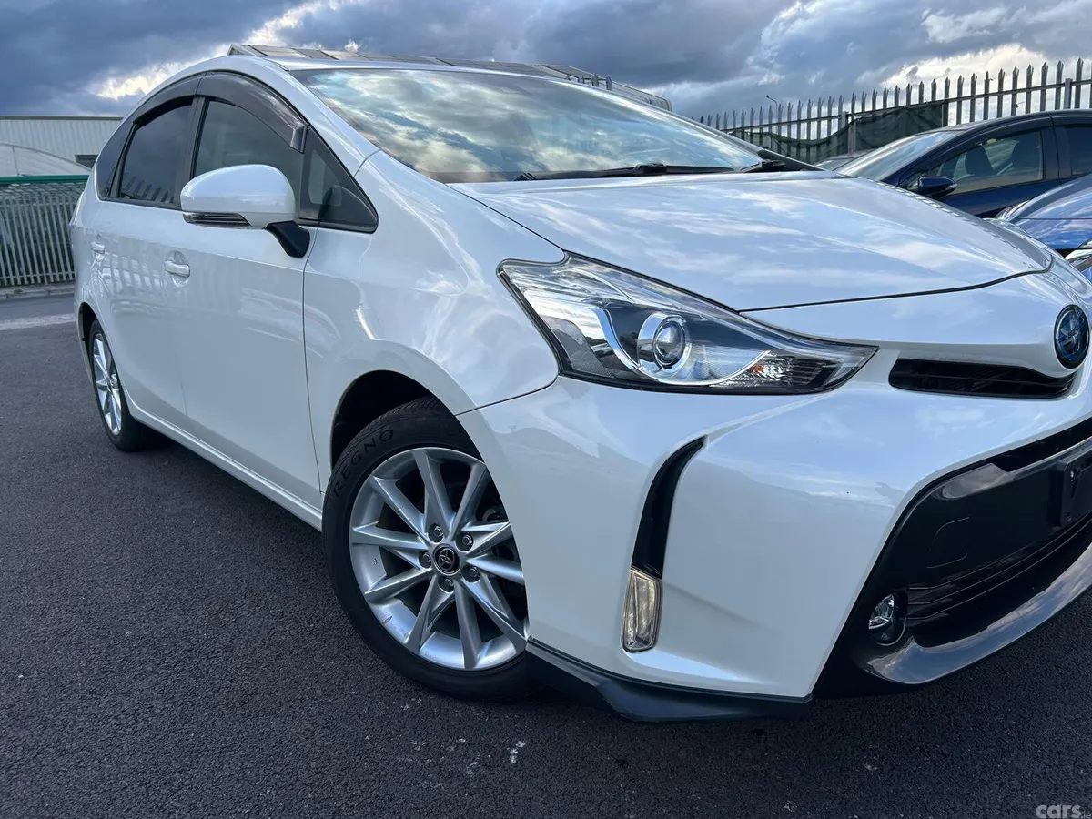 Toyota Prius MPV, Petrol Hybrid, 2020, White