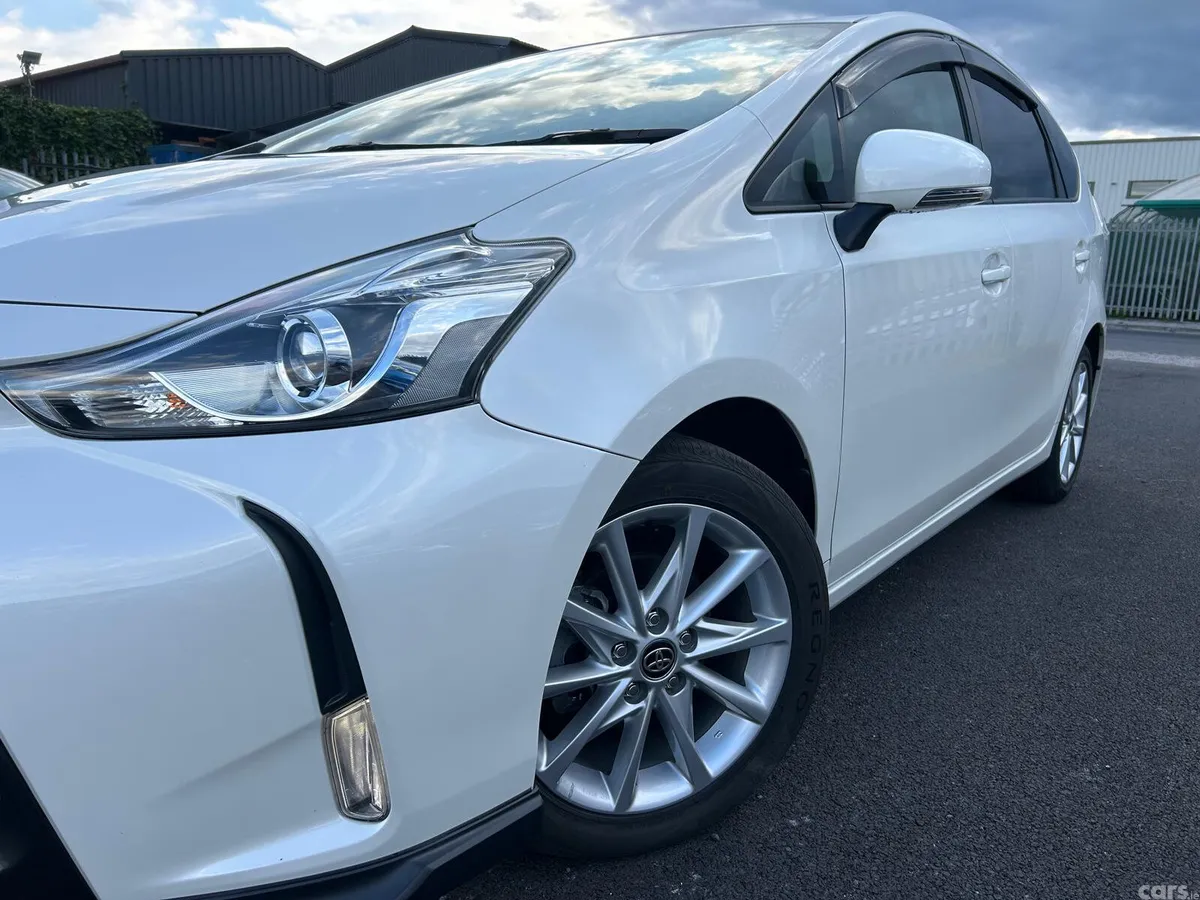 Toyota Prius MPV, Petrol Hybrid, 2020, White