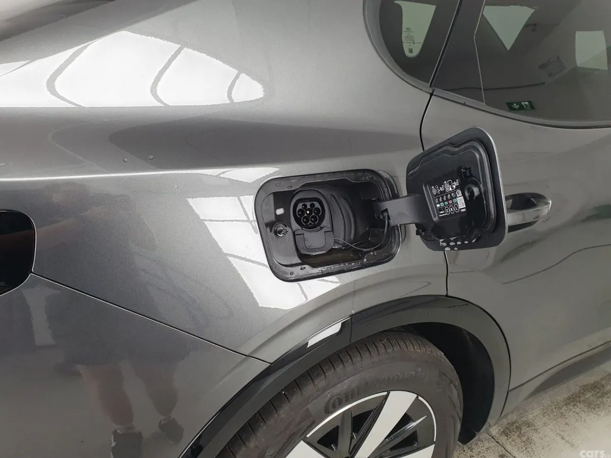Ford Capri SUV, Electric, 2025, Grey