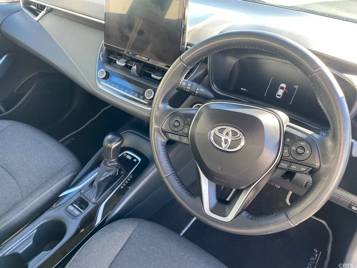 Toyota Corolla Saloon, Petrol Hybrid, 2023, Blue