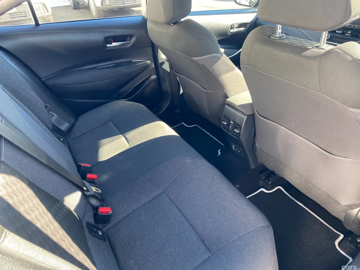 Toyota Corolla Saloon, Petrol Hybrid, 2023, Blue