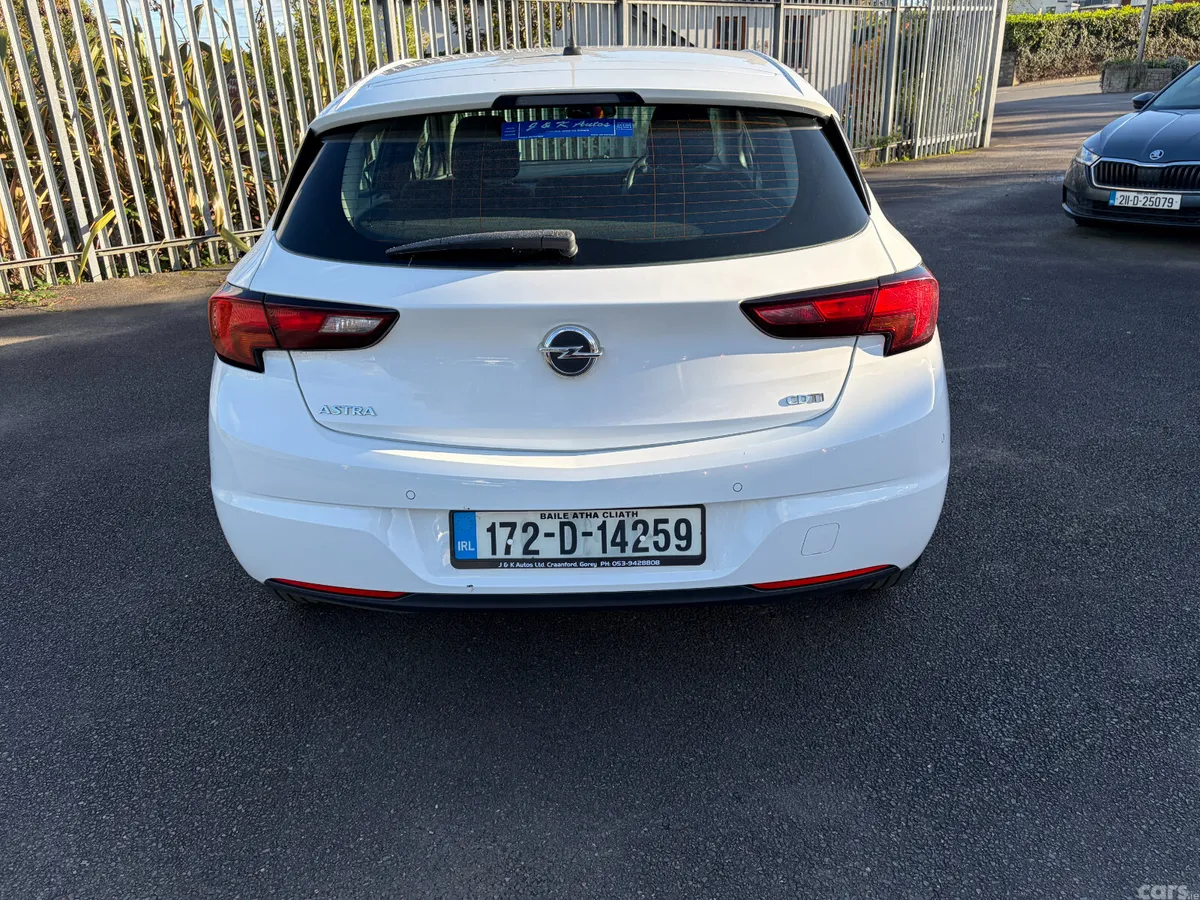 Opel Astra Hatchback, Diesel, 2017, White