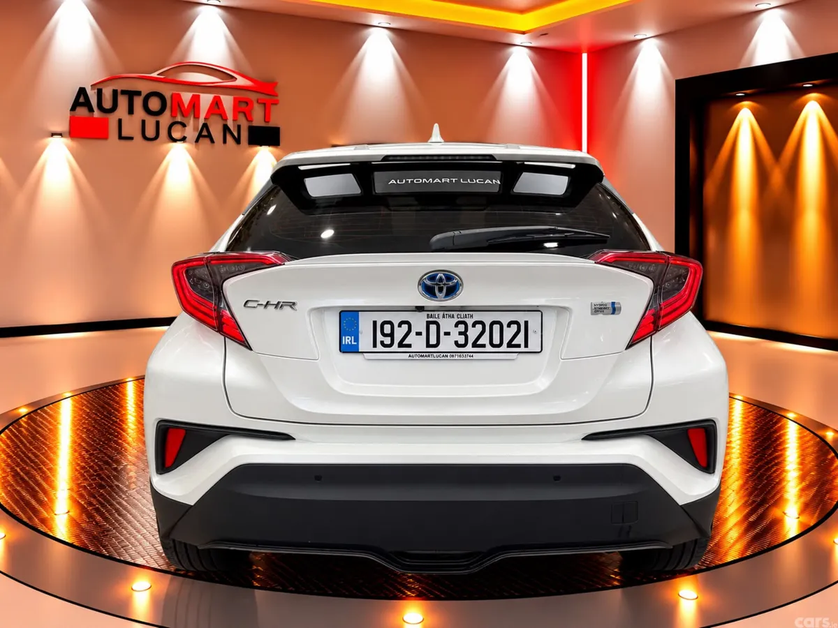 Toyota C-HR SUV, Petrol Hybrid, 2019, White