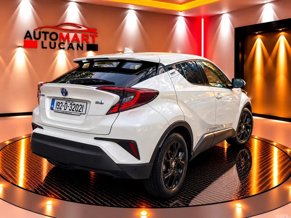 Toyota C-HR SUV, Petrol Hybrid, 2019, White
