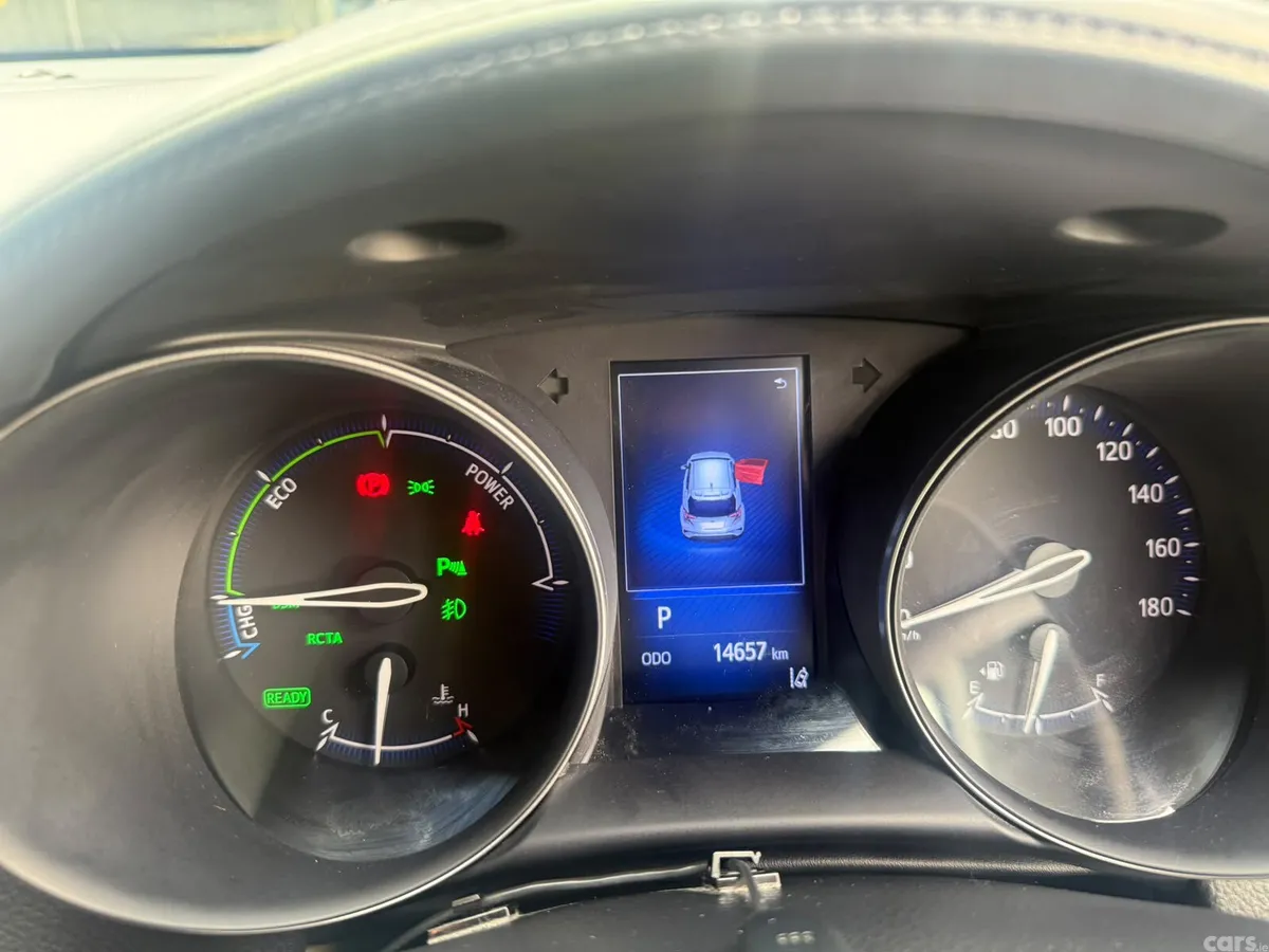 Toyota C-HR SUV, Petrol Hybrid, 2019, White
