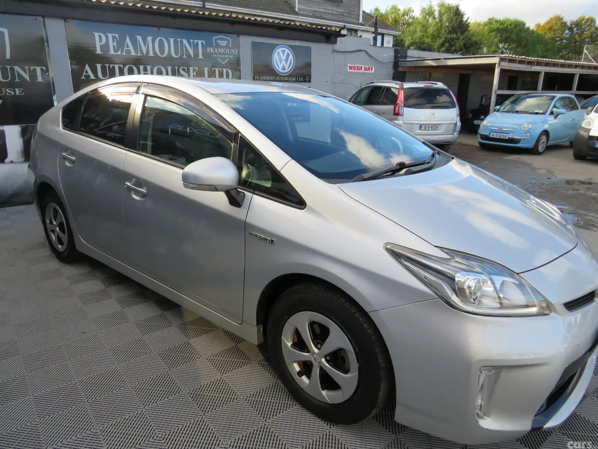 Toyota Prius Hatchback, Petrol Hybrid, 2015, Silver