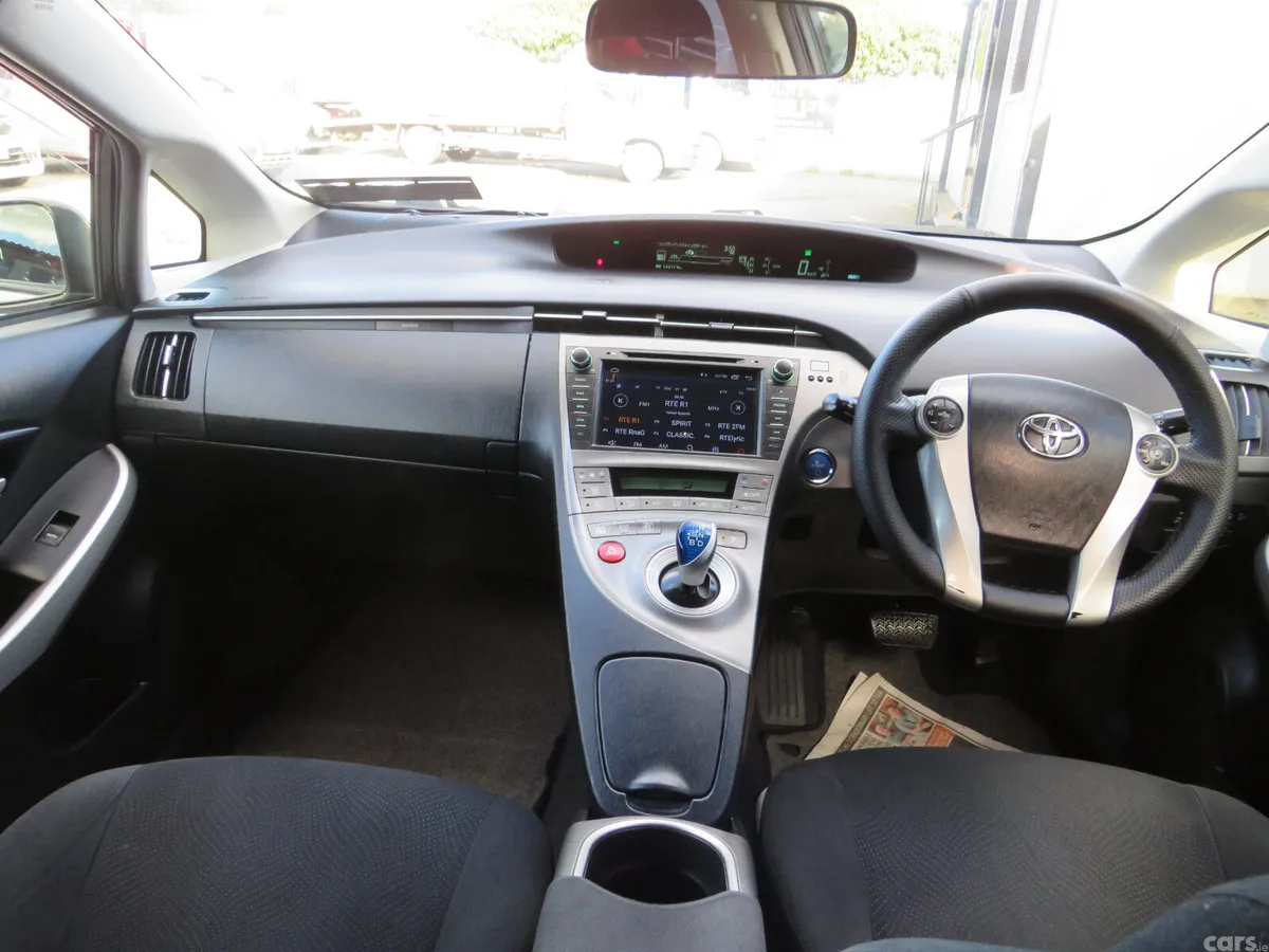 Toyota Prius Hatchback, Petrol Hybrid, 2015, Silver