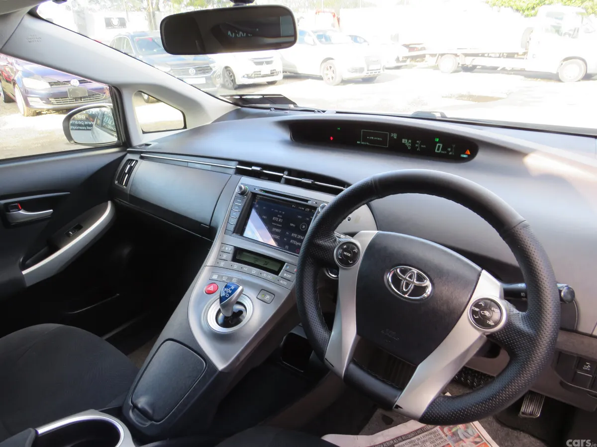 Toyota Prius Hatchback, Petrol Hybrid, 2015, Silver