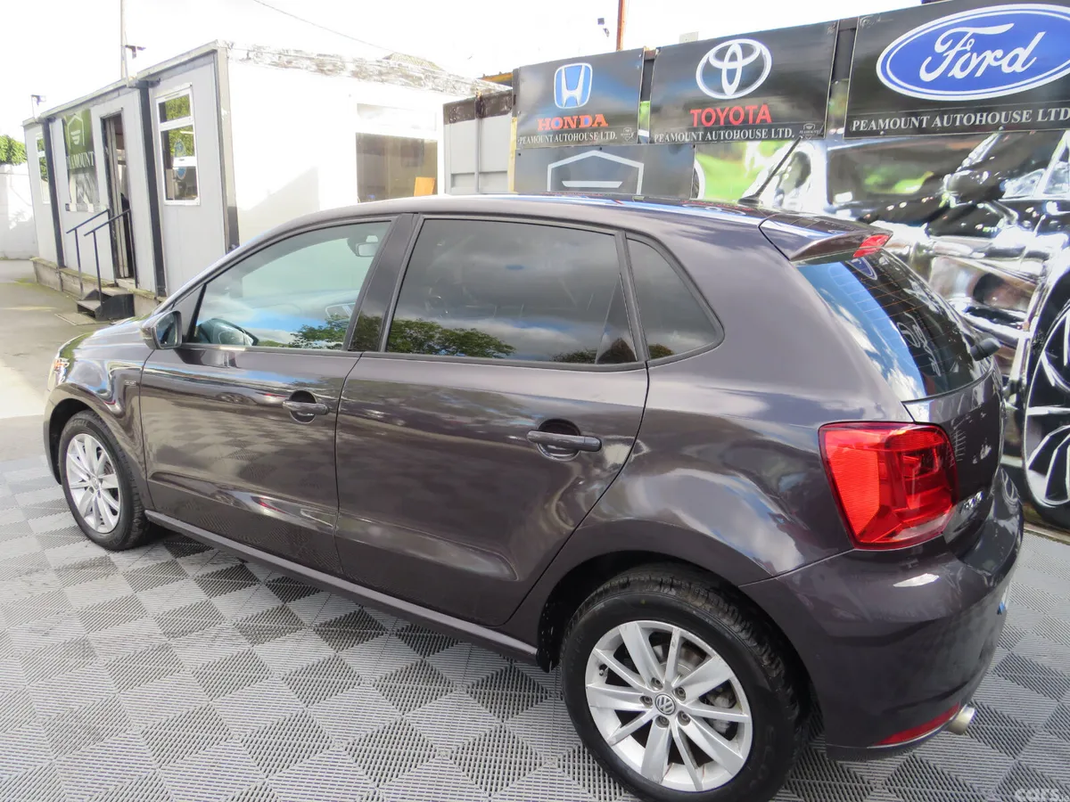 Volkswagen Polo Hatchback, Petrol, 2015, Black