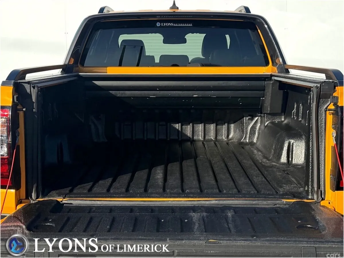 Ford Ranger MPV, Diesel, 2023, Orange
