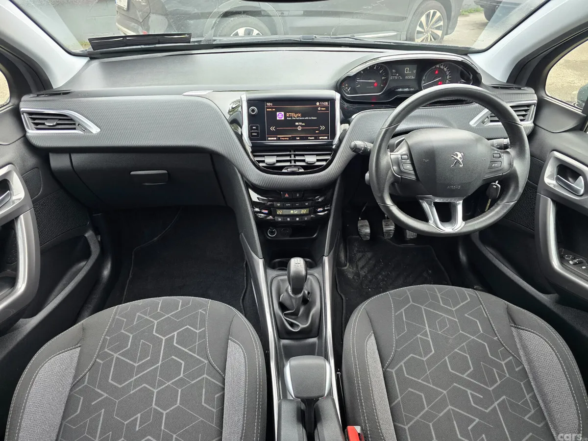 Peugeot 2008 Estate, Petrol, 2018, Grey