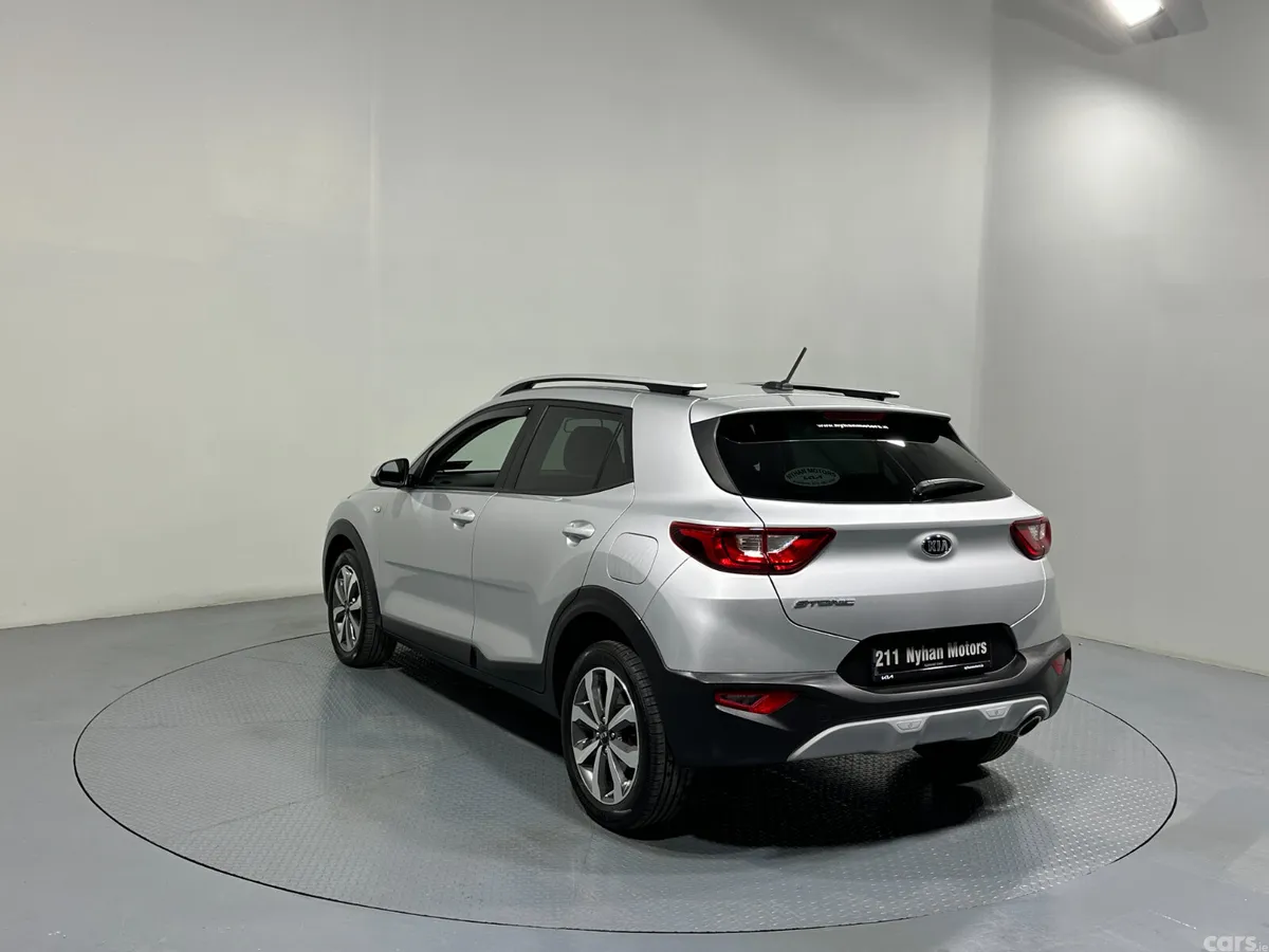 Kia Stonic Hatchback, Petrol, 2021, Grey