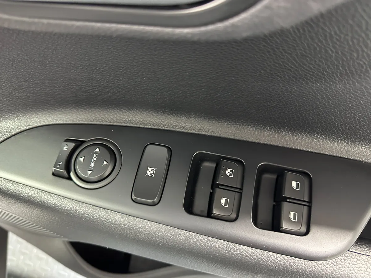 Kia Stonic Hatchback, Petrol, 2021, Grey