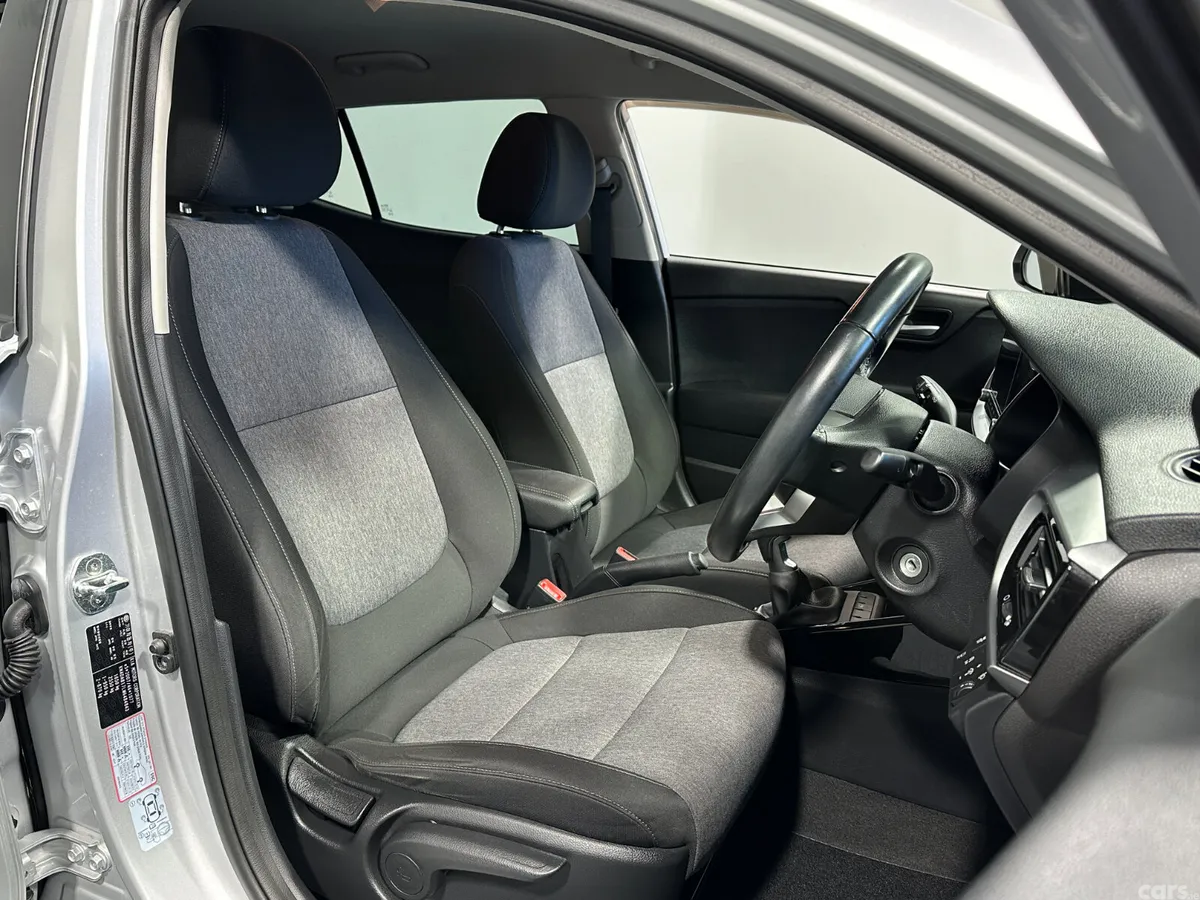 Kia Stonic Hatchback, Petrol, 2021, Grey