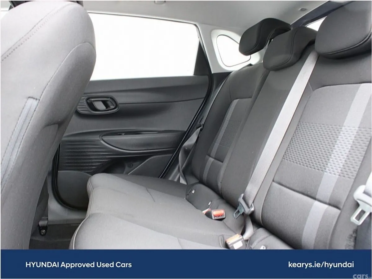 Hyundai i20 Hatchback, Petrol, 2024, Black