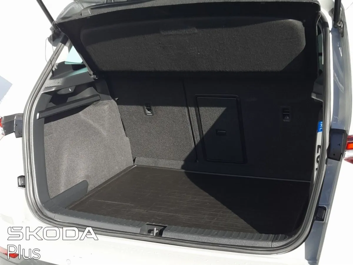 Skoda Karoq SUV, Diesel, 2026, Grey