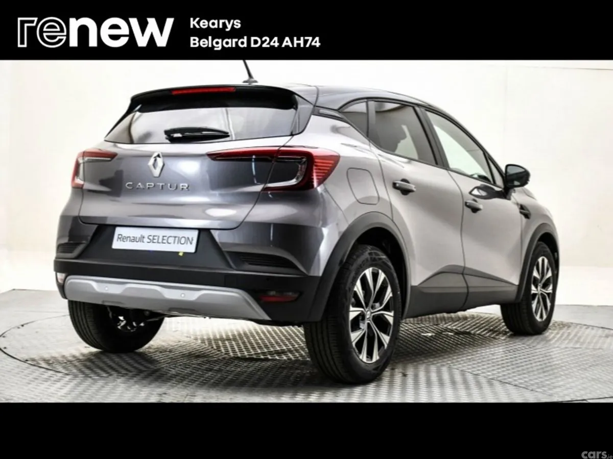 Renault Captur Hatchback, Petrol, 2023, Grey