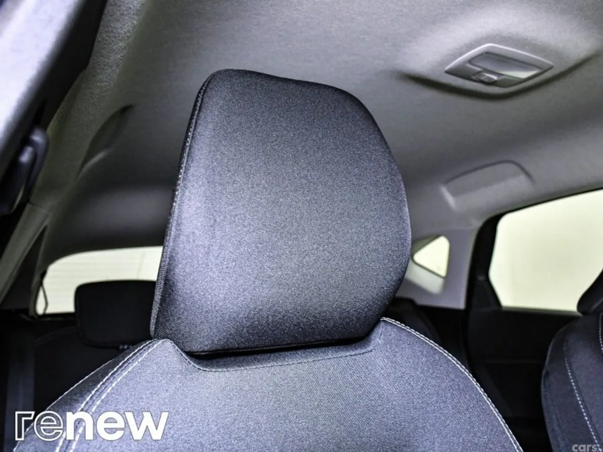 Renault Captur Hatchback, Petrol, 2023, Grey