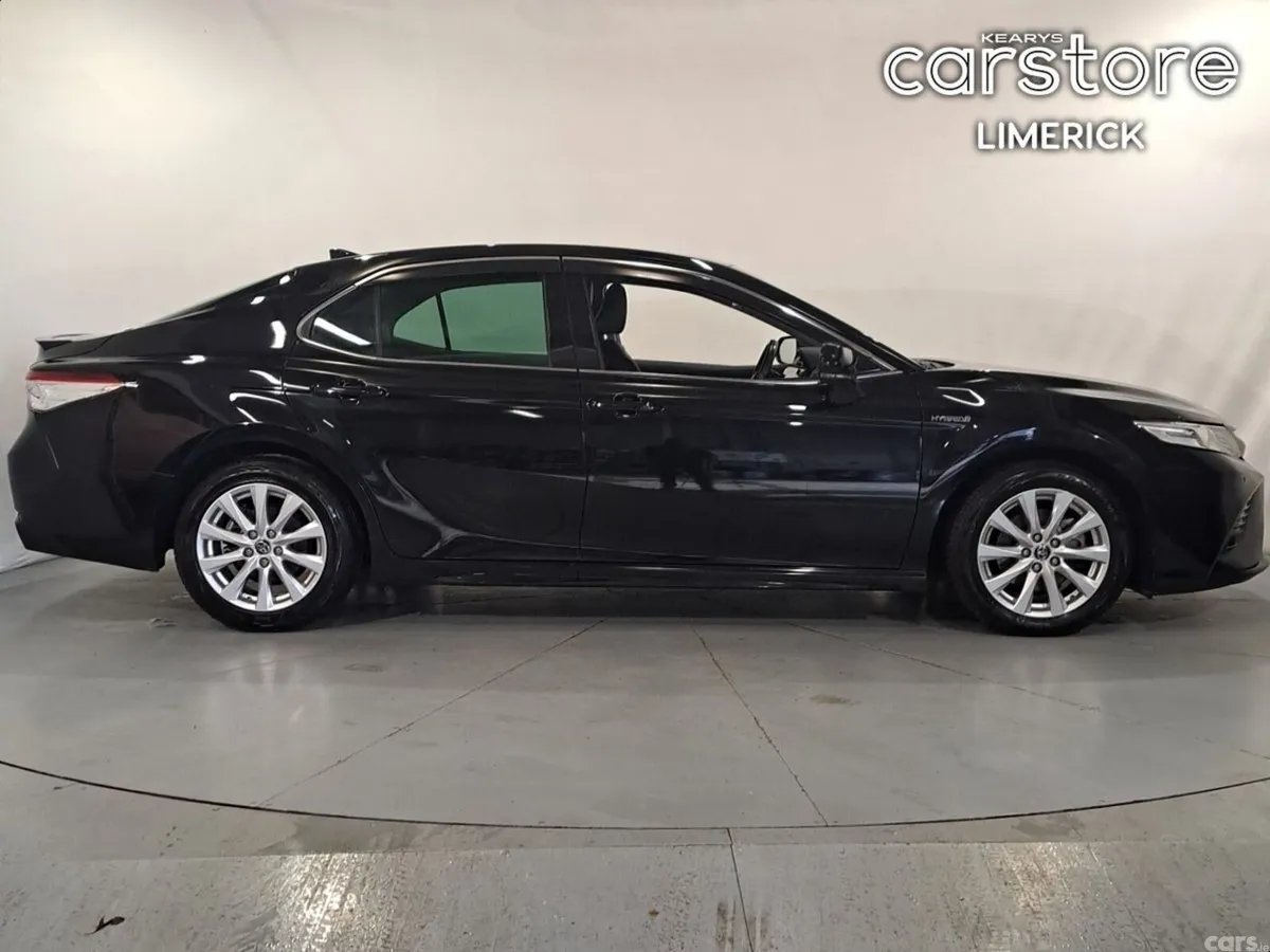 Toyota Camry Saloon, Petrol Hybrid, 2020, Black