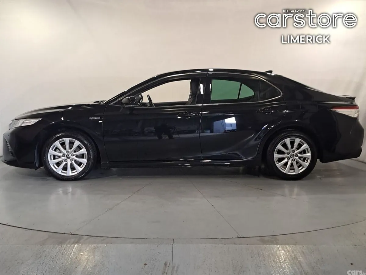 Toyota Camry Saloon, Petrol Hybrid, 2020, Black