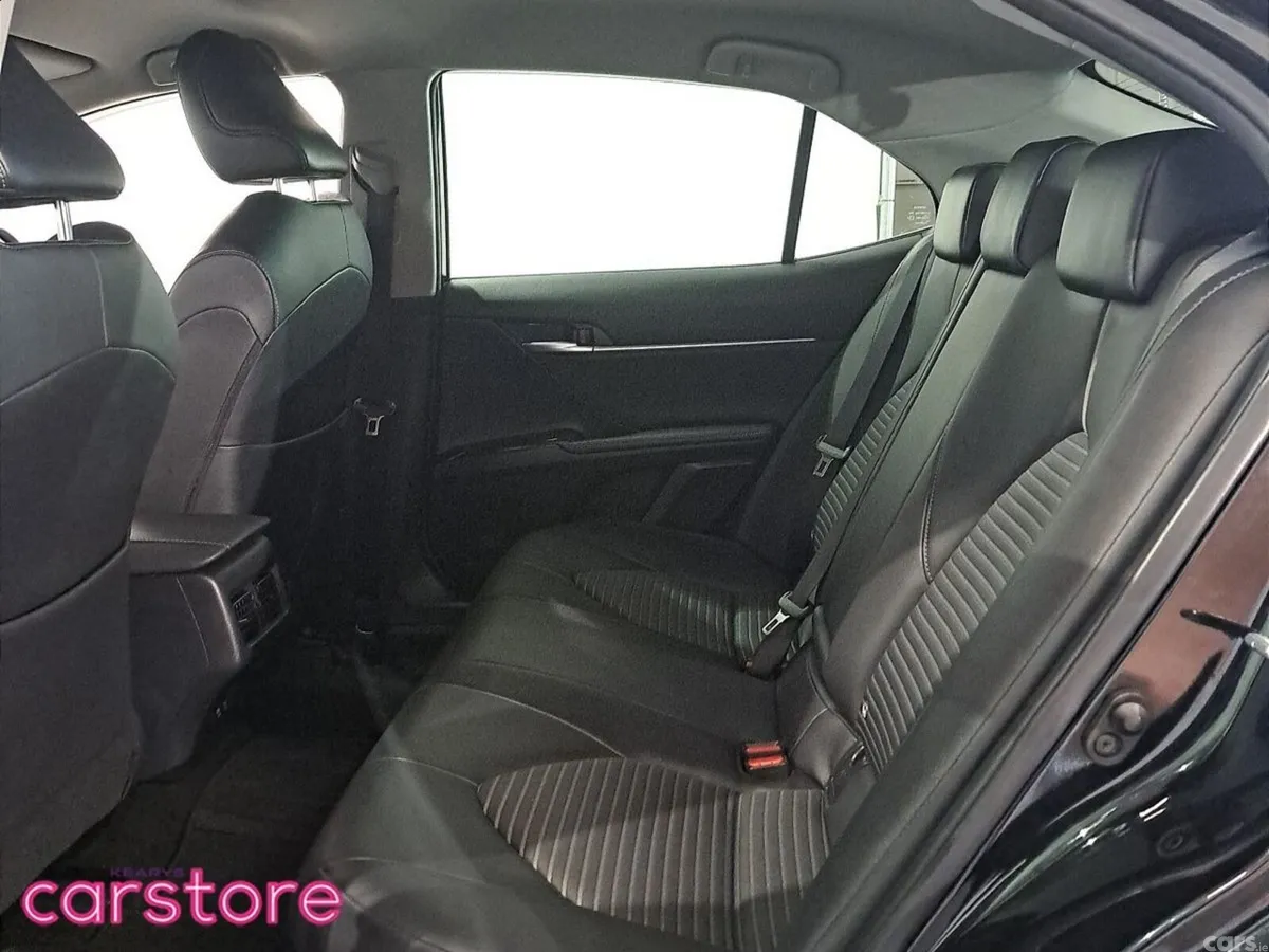 Toyota Camry Saloon, Petrol Hybrid, 2020, Black