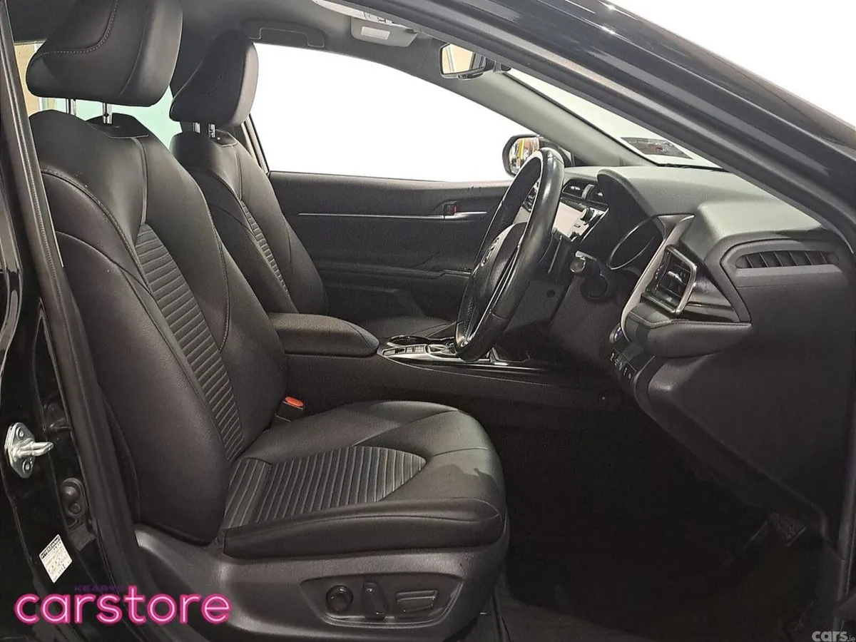 Toyota Camry Saloon, Petrol Hybrid, 2020, Black