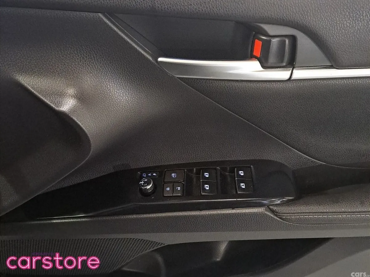 Toyota Camry Saloon, Petrol Hybrid, 2020, Black