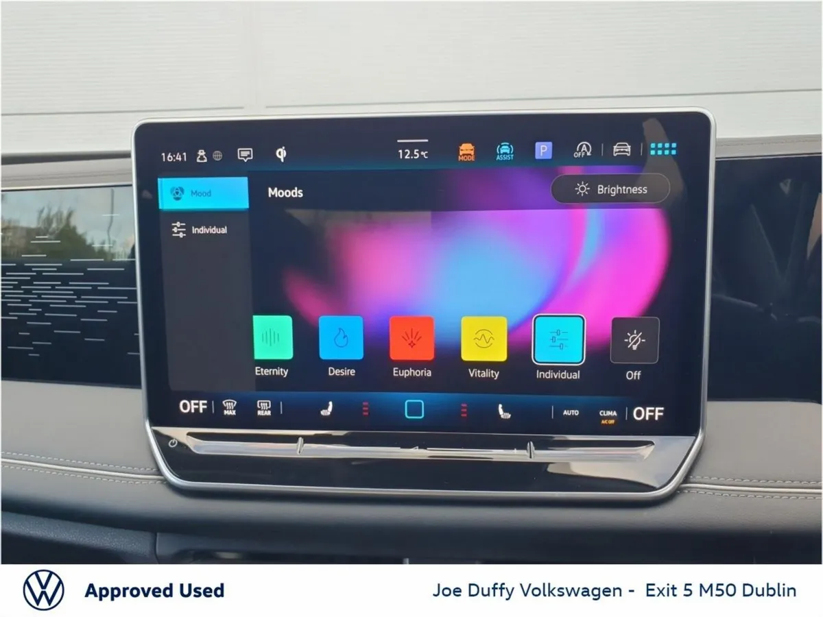 Volkswagen Tiguan SUV, Diesel, 2024, Blue
