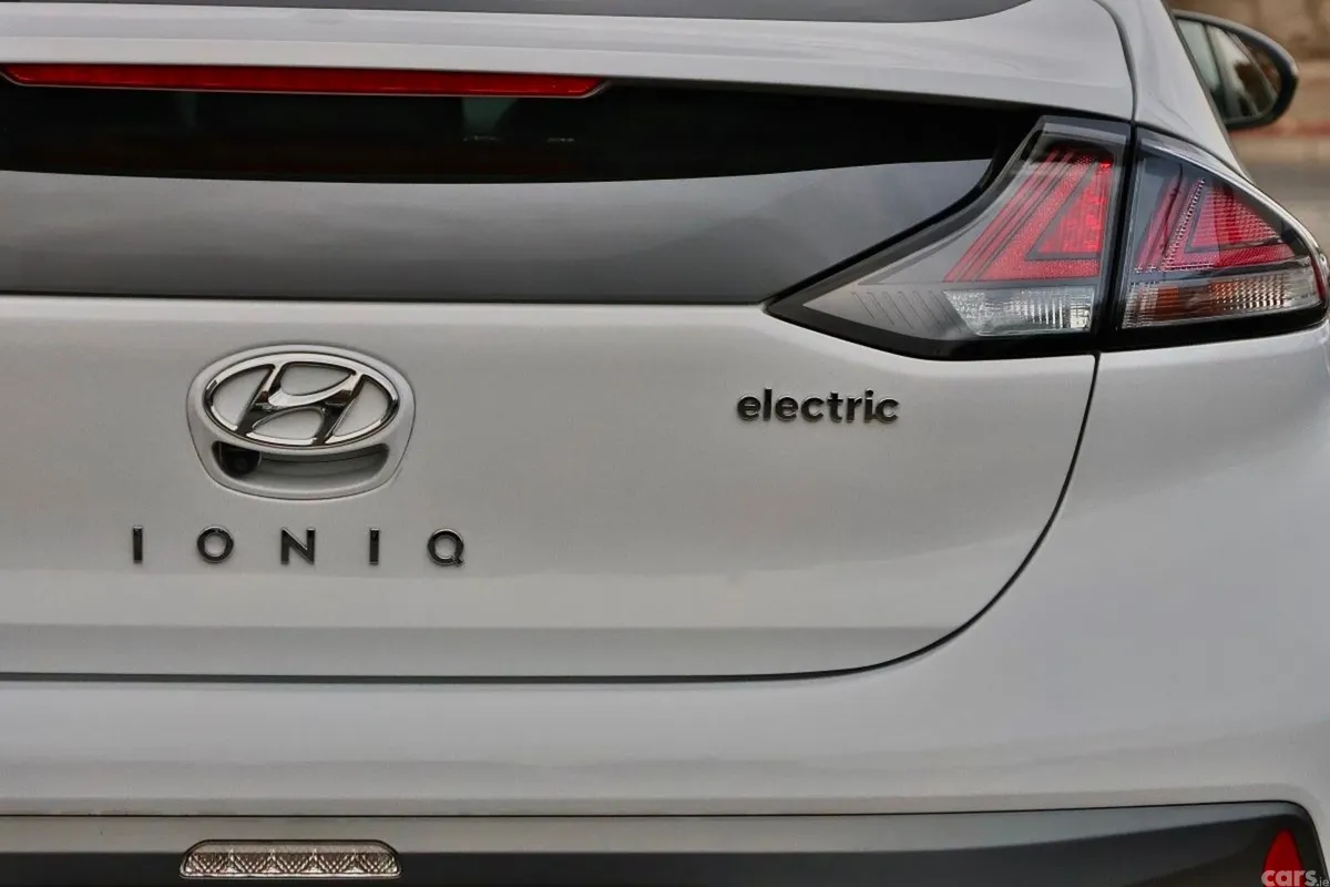 Hyundai IONIQ Hatchback, Electric, 2021, White
