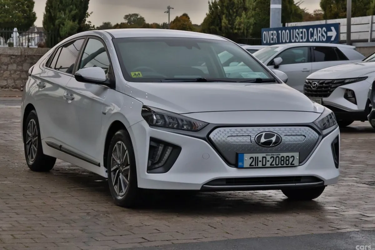 Hyundai IONIQ Hatchback, Electric, 2021, White