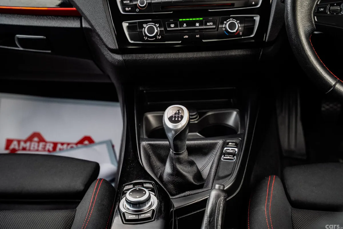 BMW 1-Series Hatchback, Diesel, 2016, Black