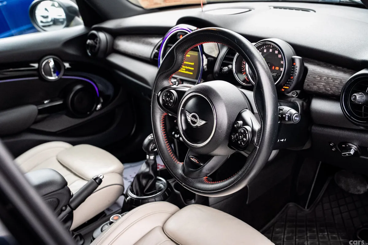 Mini Cooper Hatchback, Petrol, 2016, Black