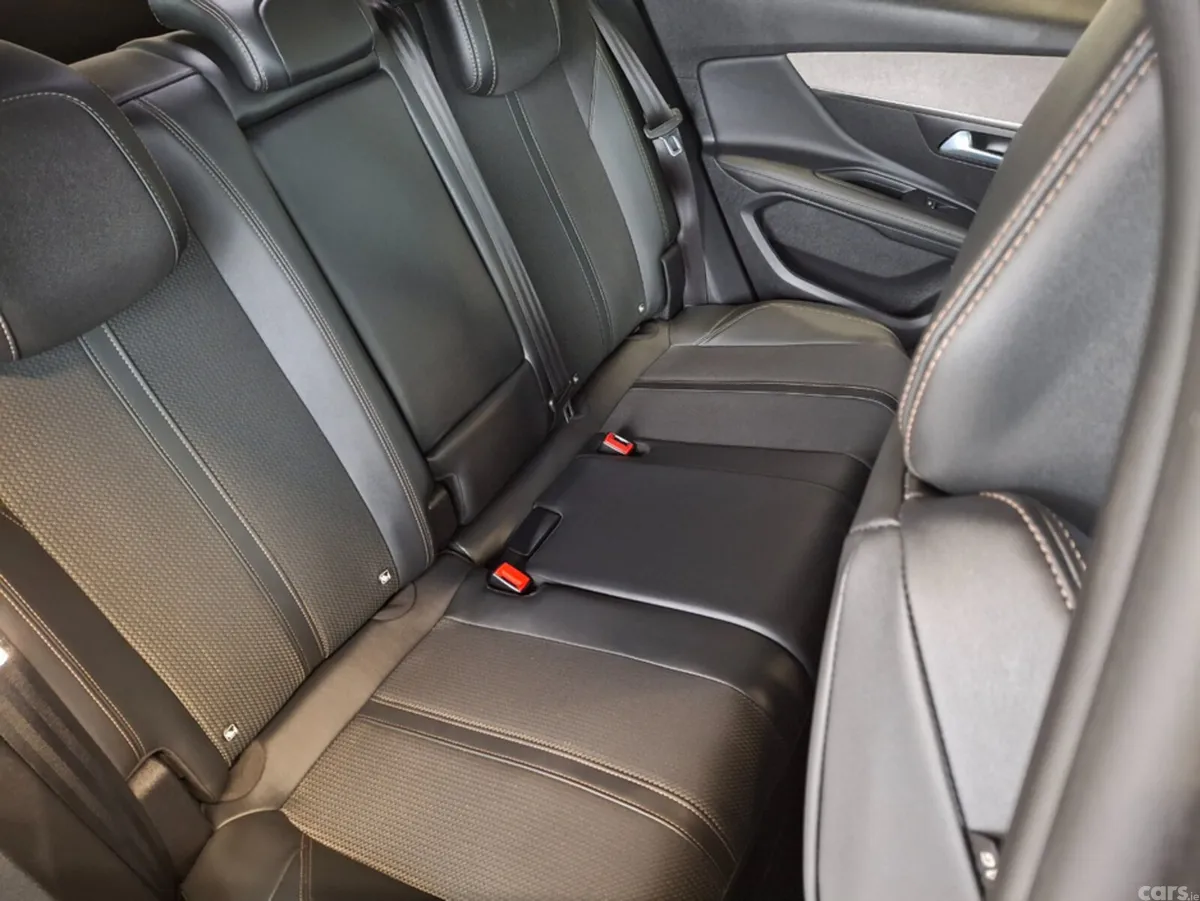 Peugeot 3008 MPV, Diesel, 2022, White