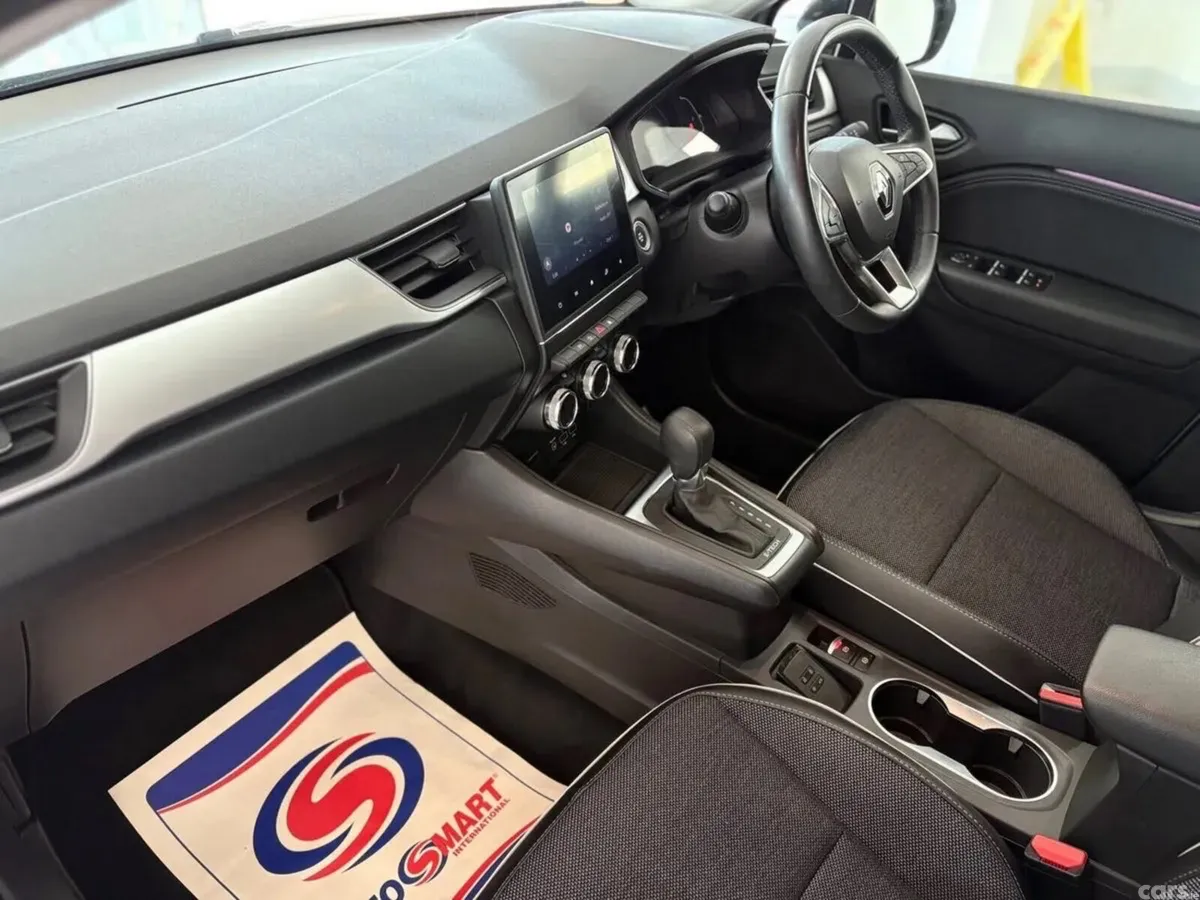Renault Captur Hatchback, Petrol Hybrid, 2023, Grey