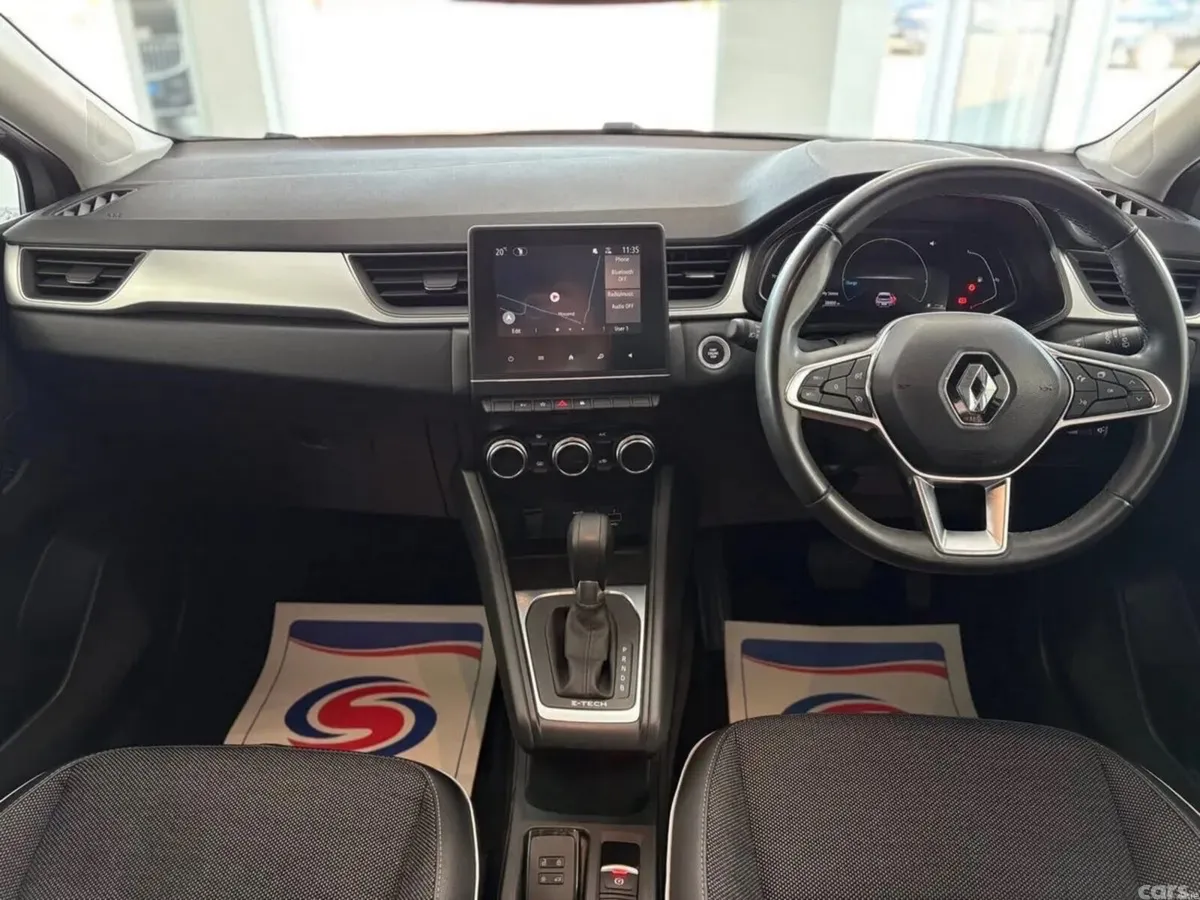 Renault Captur Hatchback, Petrol Hybrid, 2023, Grey