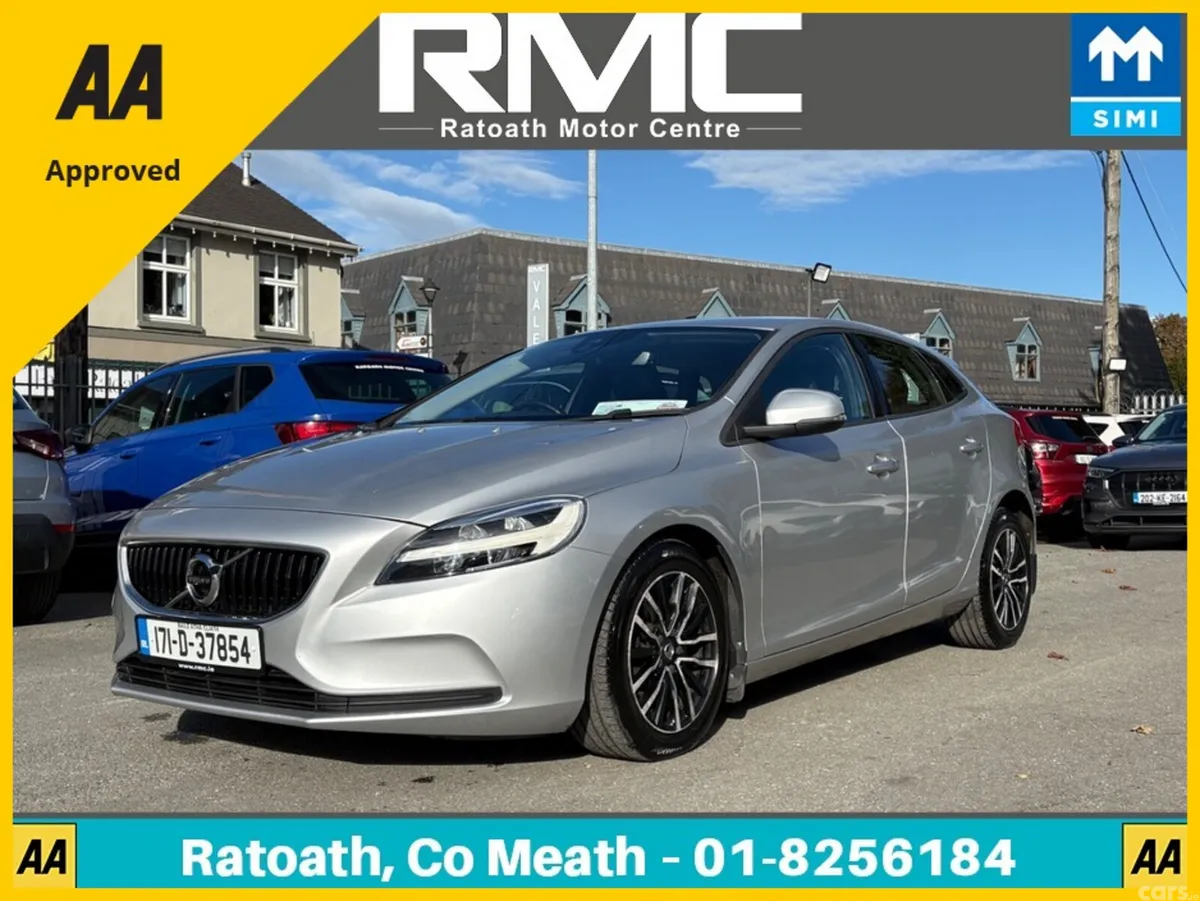 Volvo V40 Hatchback, Diesel, 2017, Grey