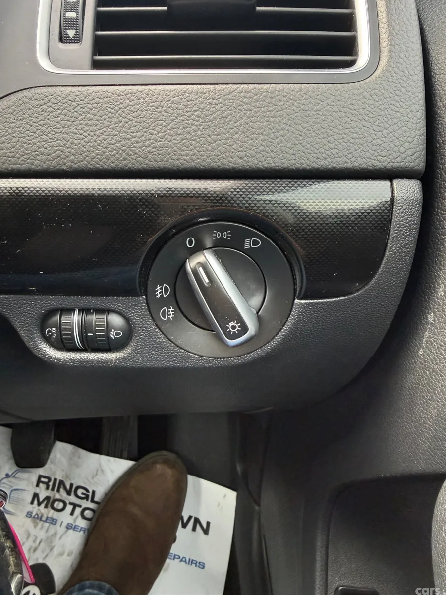 Volkswagen Jetta Saloon, Diesel, 2014, Black