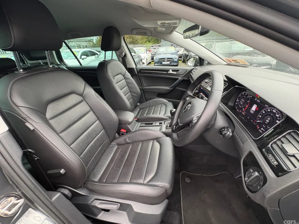Volkswagen Golf Hatchback, Petrol, 2020, Grey