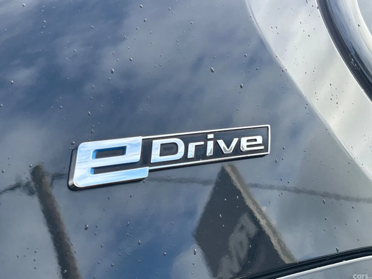 BMW 5-Series Saloon, Petrol Plug-in Hybrid, 2019, Black