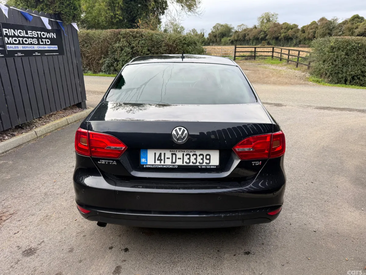 Volkswagen Jetta Saloon, Diesel, 2014, Black