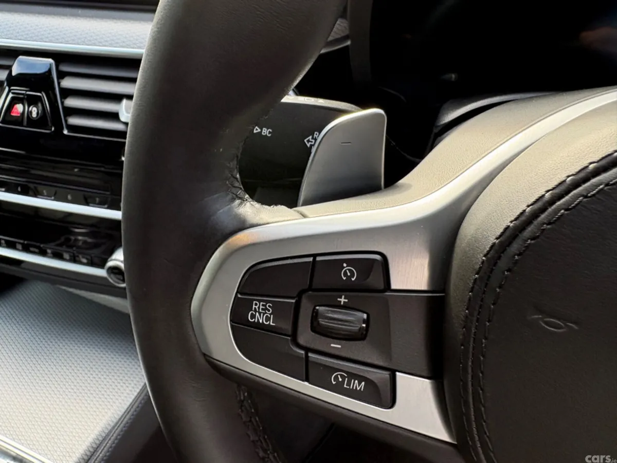 BMW 5-Series Saloon, Petrol Plug-in Hybrid, 2019, Black