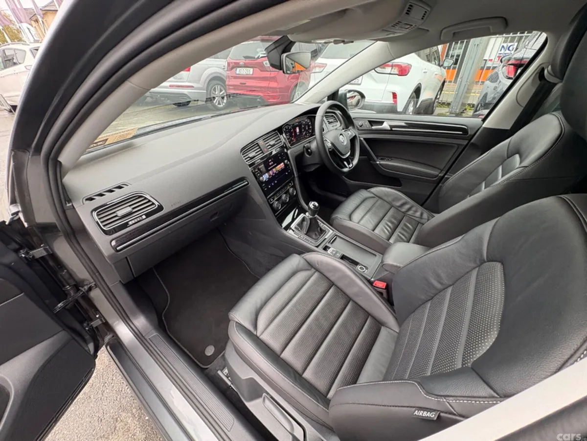 Volkswagen Golf Hatchback, Petrol, 2020, Grey