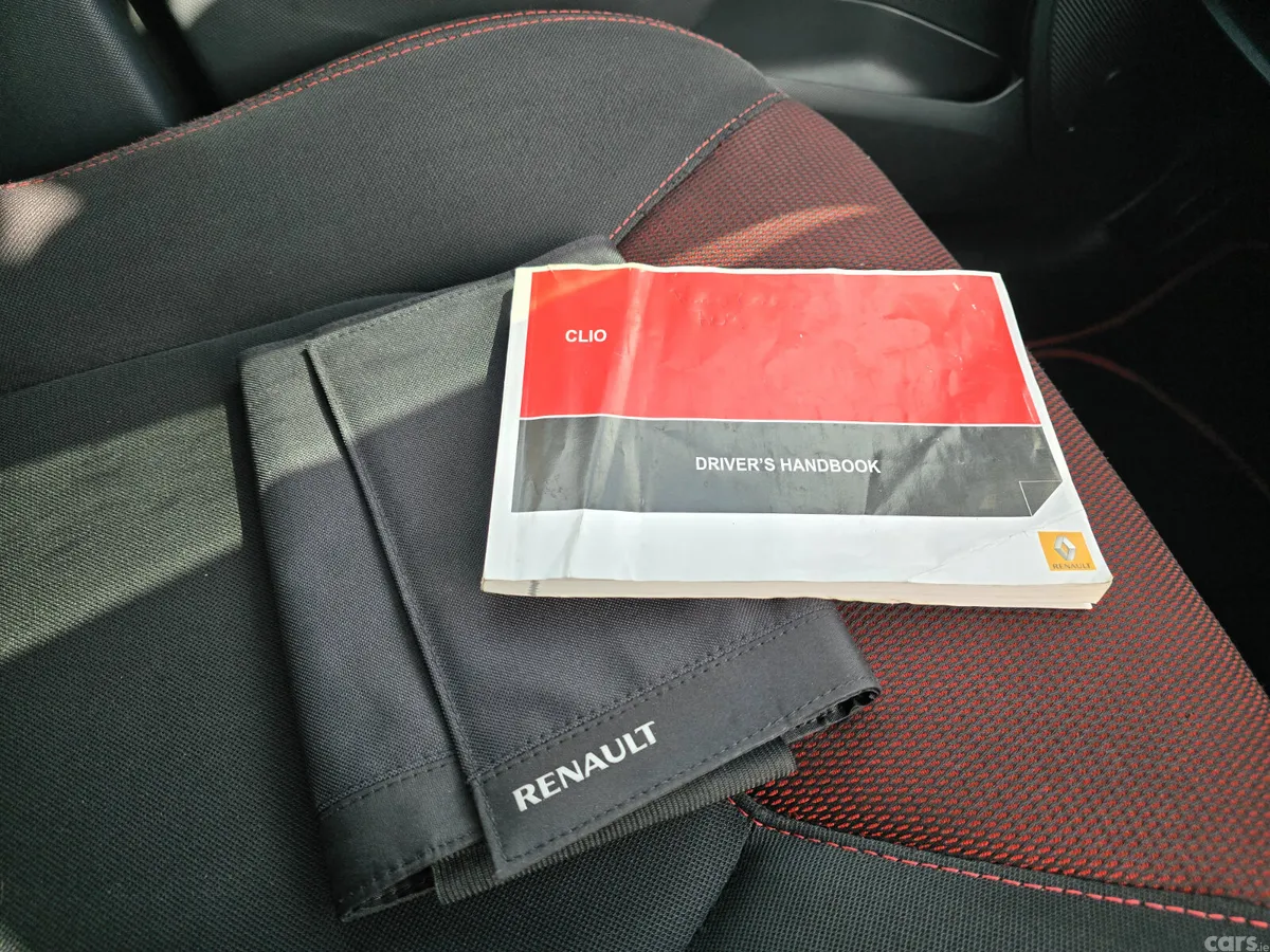 Renault Clio Hatchback, Petrol, 2014, Black