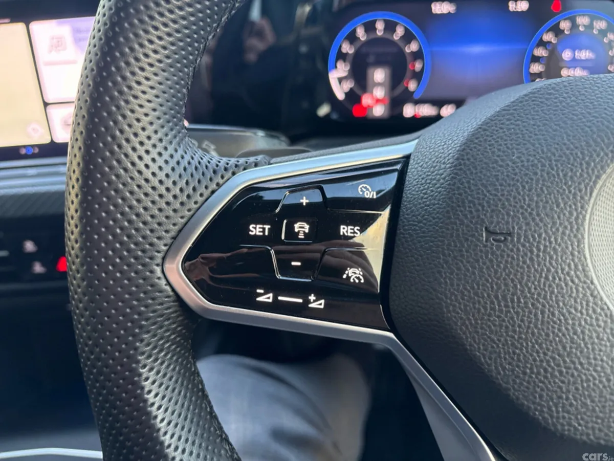 Volkswagen Golf Hatchback, Petrol, 2021, Blue